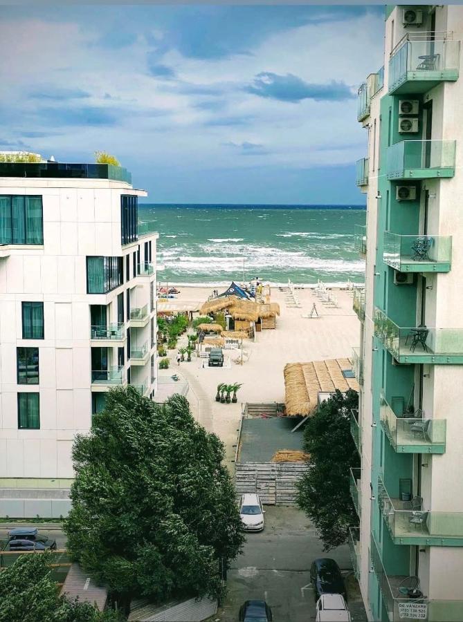 Blue Sky Summerland Apartment Mamaia Exterior photo